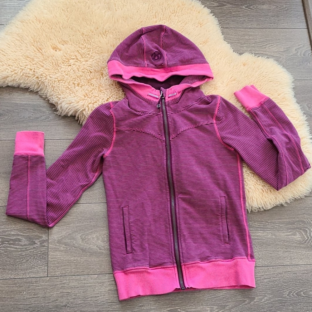 Lululemon Athletica Sweatshirt